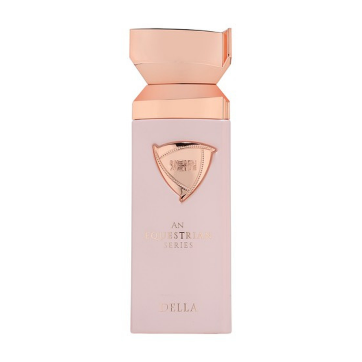 Perfume An Equestrian Series Della Eau de Parfum – fragancia femenina elegante y floral con notas dulces y amaderadas, en frasco rosa con detalles dorado rosado de lujo.