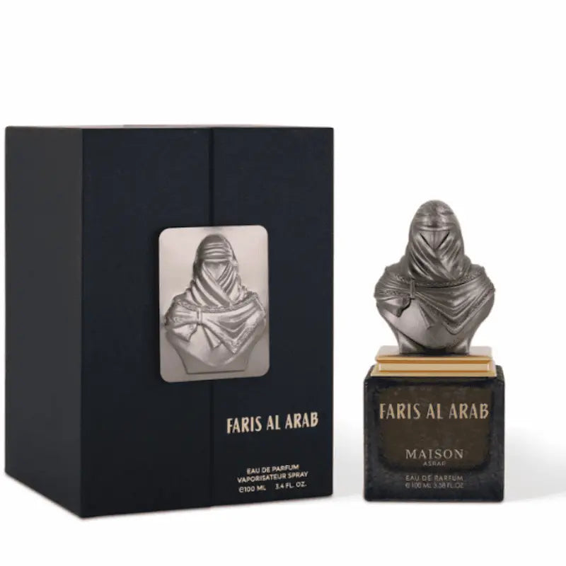 caja y frasco de Faris Al Arab de Maison Asrar con diseño oscuro y detalle escultórico plateado